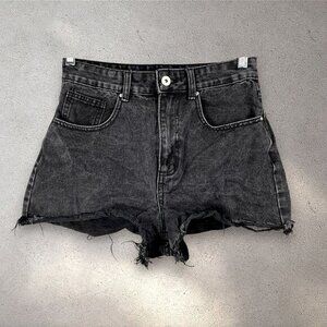 Cotton On High Rise Mom Shorts Women’s Size 4 Black Denim Frayed Hem Distressed